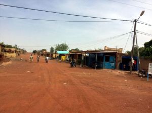 Droga prowadząca do naszej parafii w Koudougou